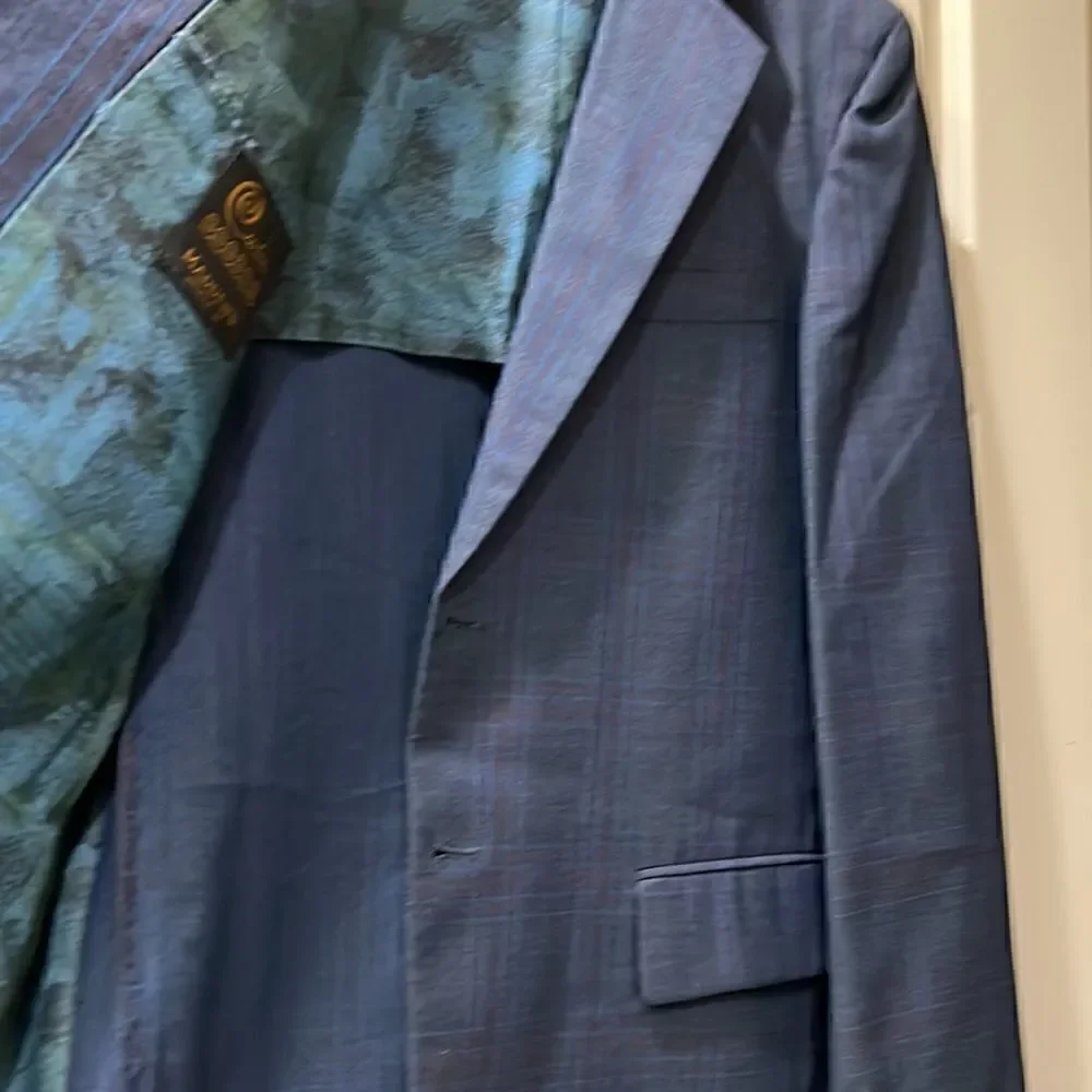 Madden’s Arcadia, LA Curly Men’s Sports Coat Blue Grey w Blue & Red Stripes
